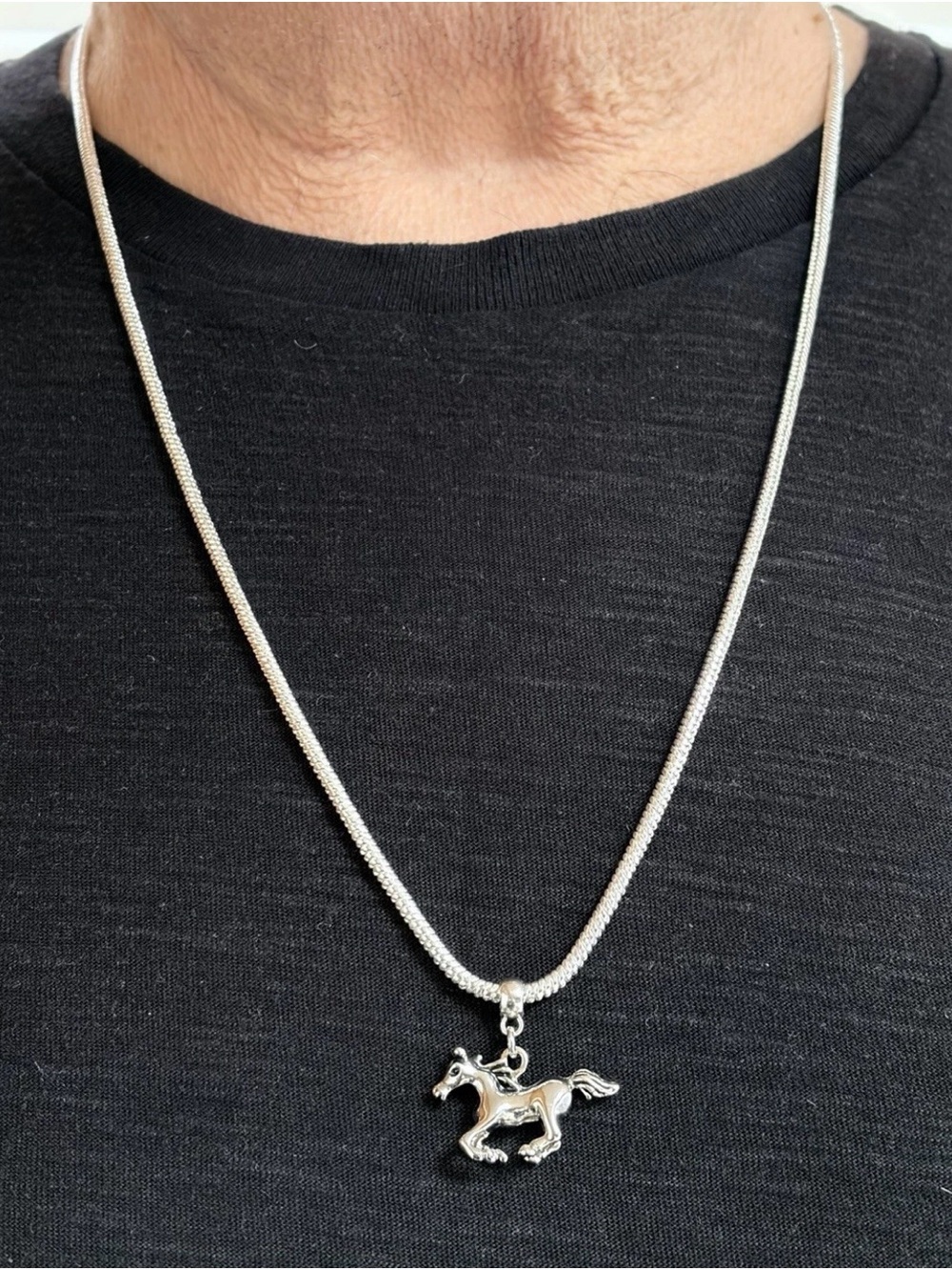 Men’s/women’s 925 sterling silver Necklace.30”snake chain,running horse pendant.